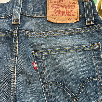 levi’s dark wash jeans