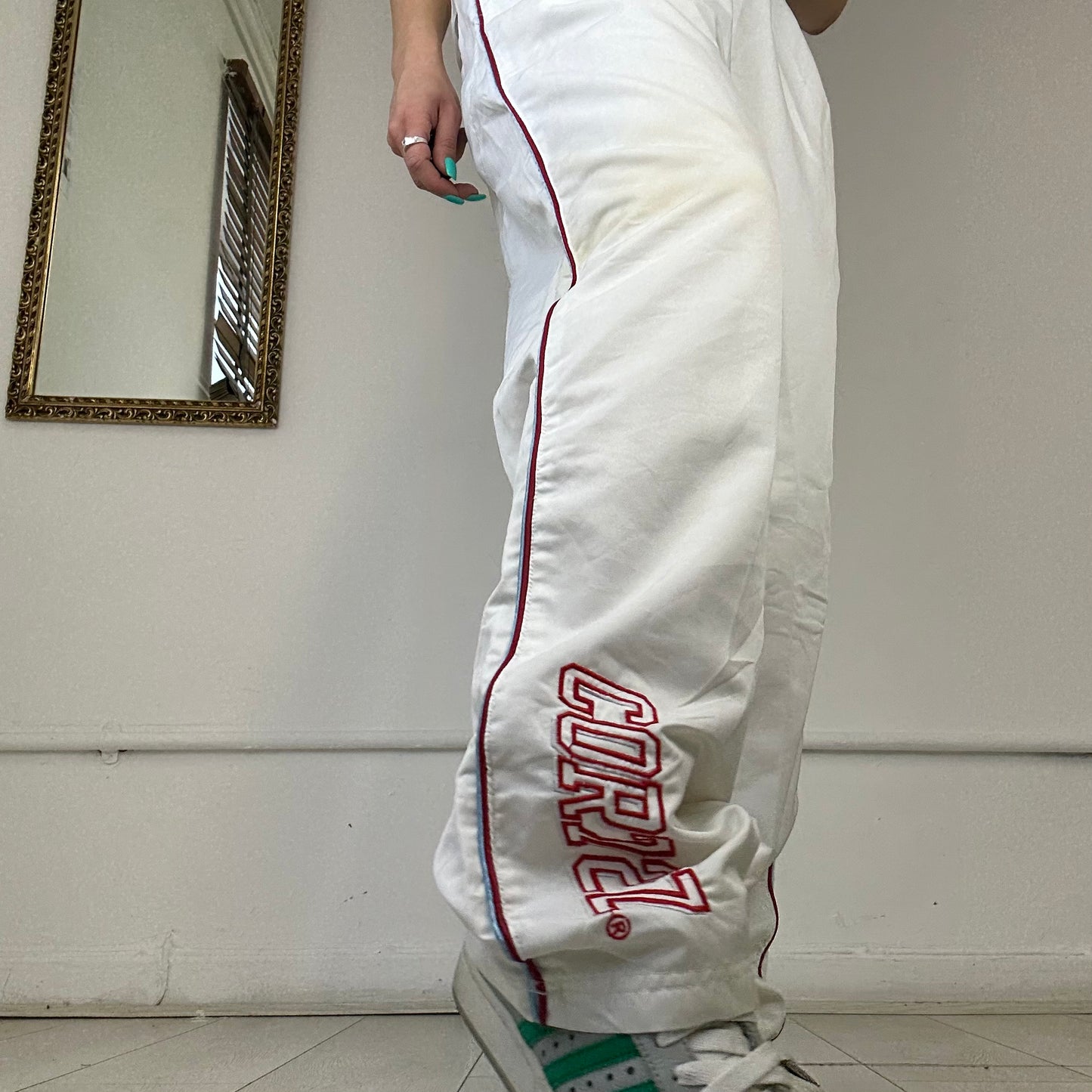 2000's white nike tracksuit bottoms