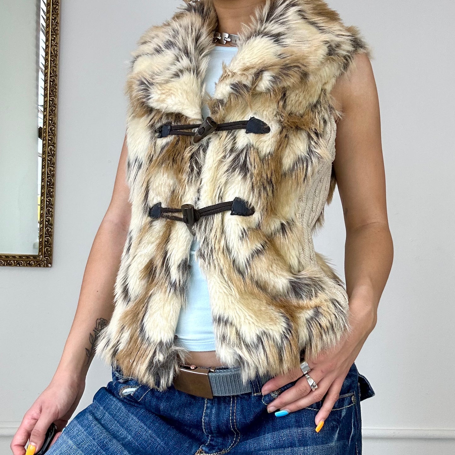 2000’s faux fur gilet