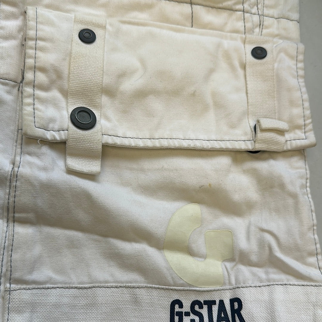 baggy white cargo shorts by g-star