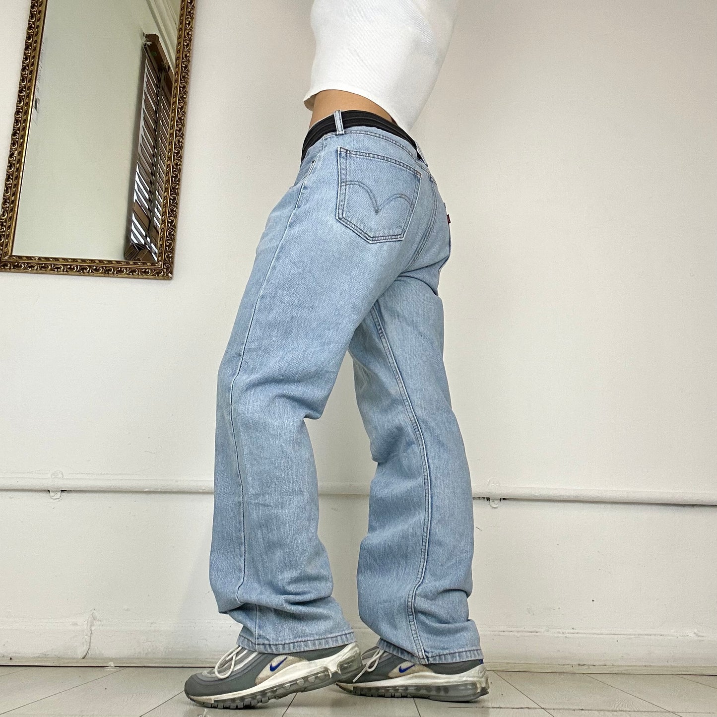 baggy light wash jeans by levi’s