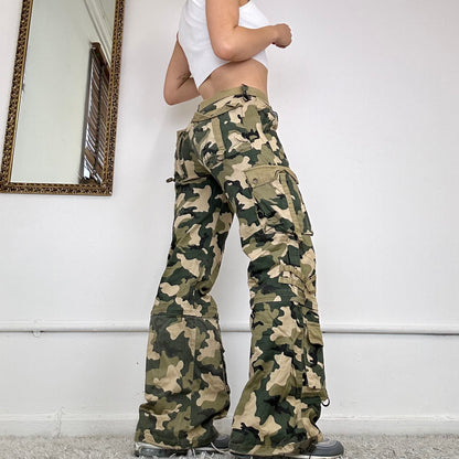 2000’s camo cargo trousers