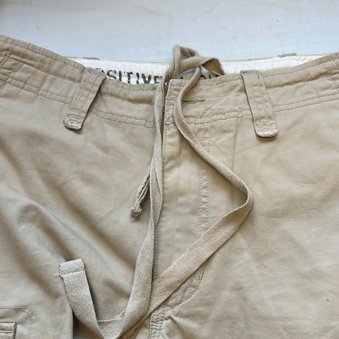 cream levi’s cargo trousers