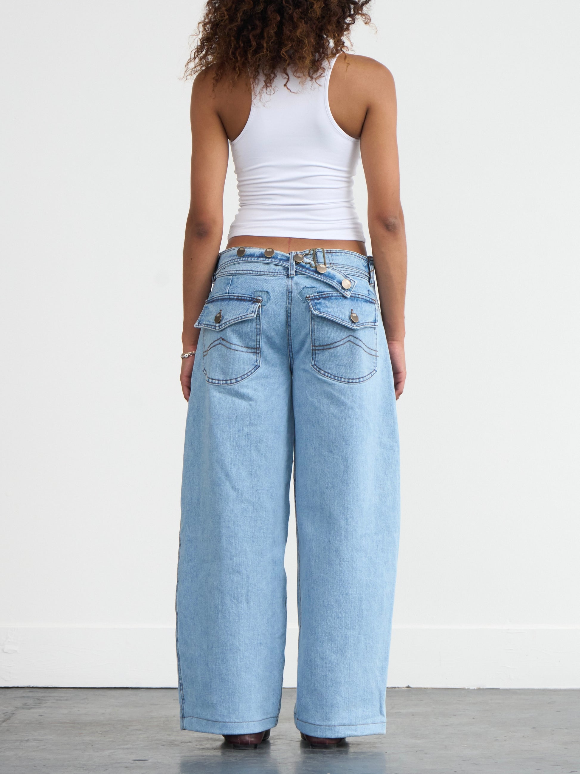 balloon jean - light washed denim