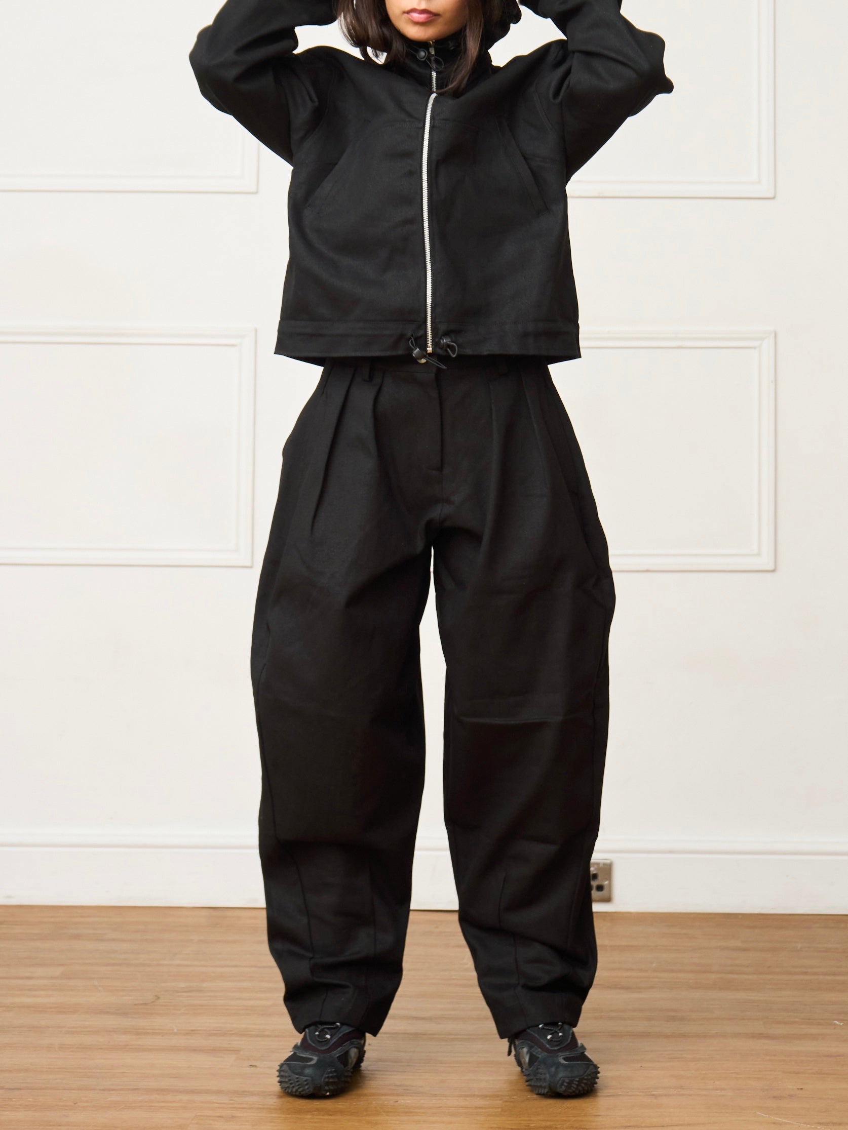 barrel jean - black denim