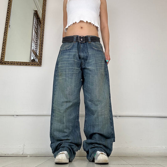 2000's baggy jeans