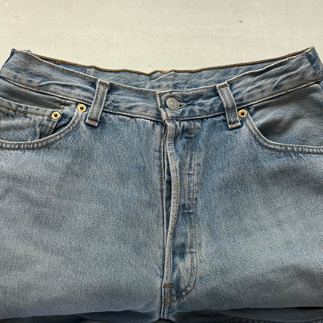 levi’s 501 denim jeans