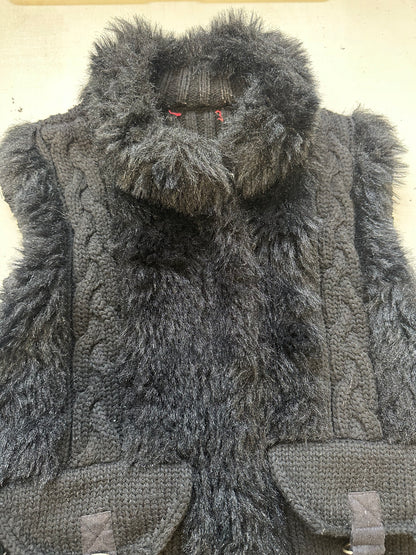 2000's zip up knitted gilet