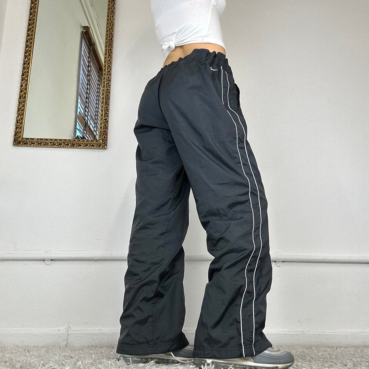 wide leg nike tracksuit bottoms