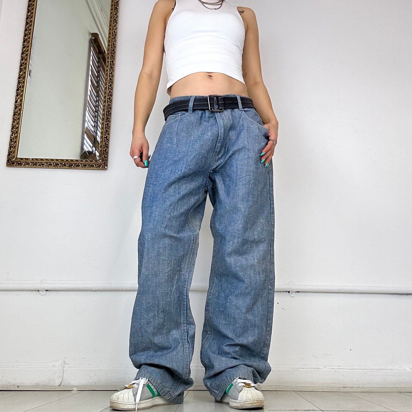 90's baggy jeans