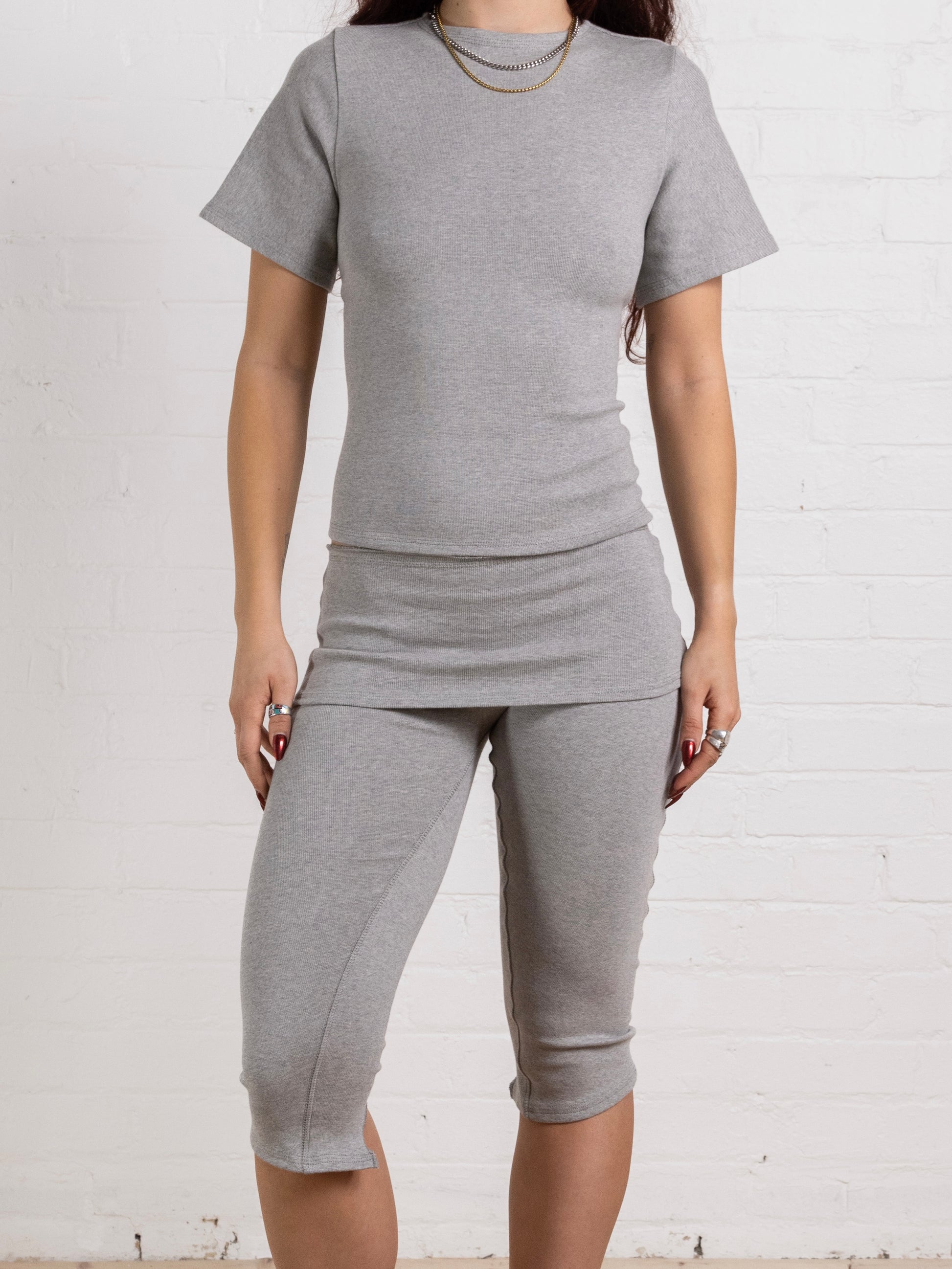 devon top - grey