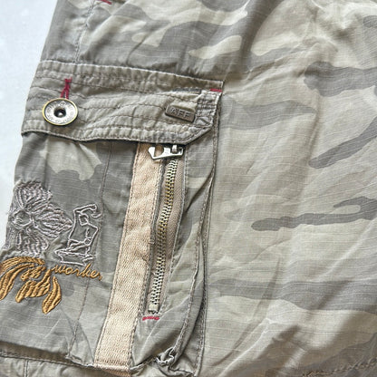 khaki camo cargo shorts