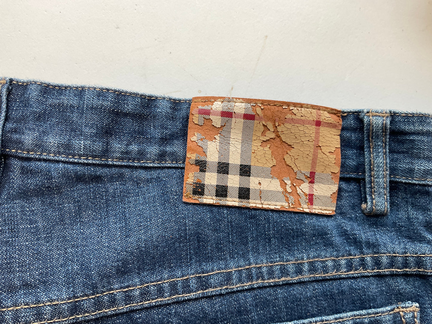 burberry baggy jeans