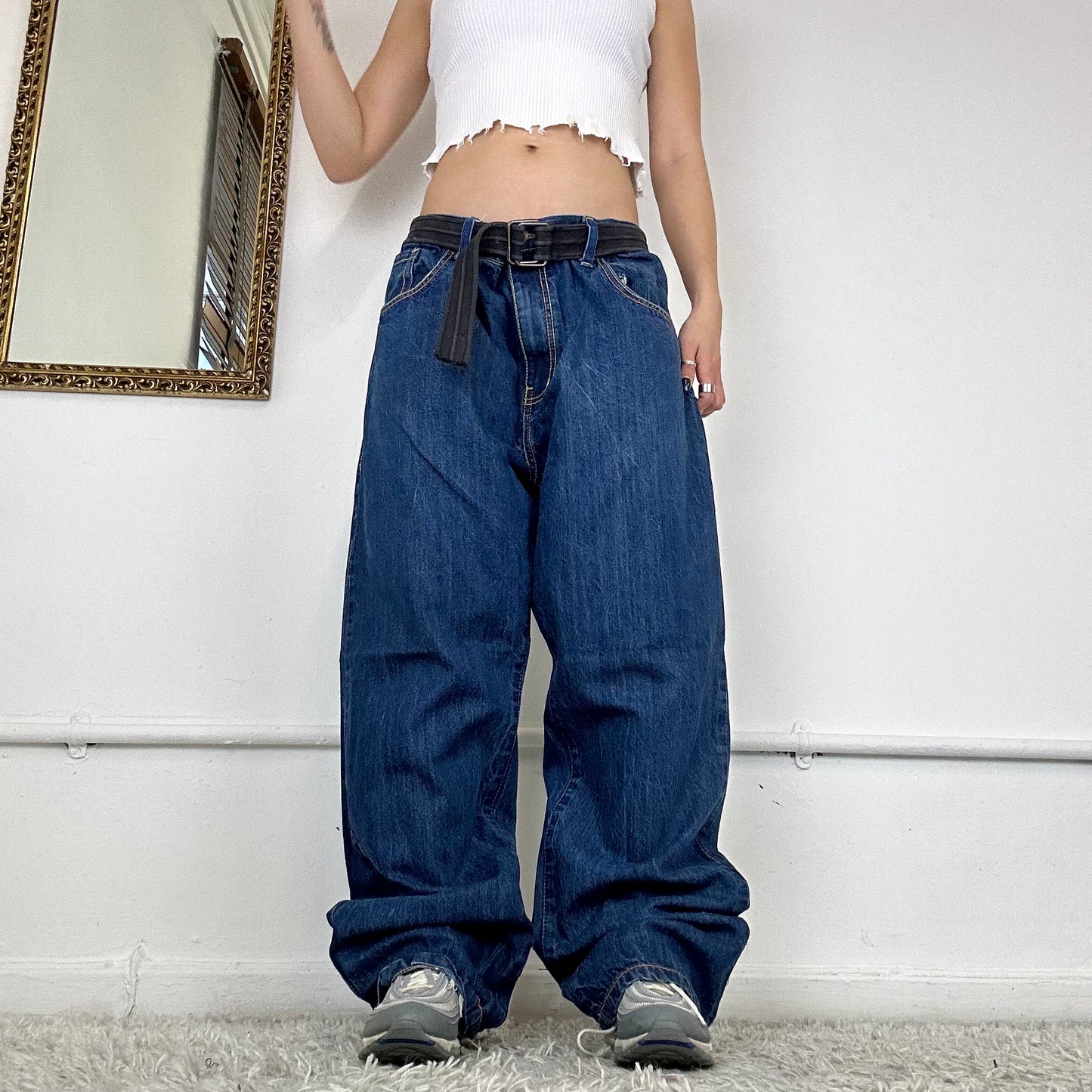 2000's baggy embroidered jeans