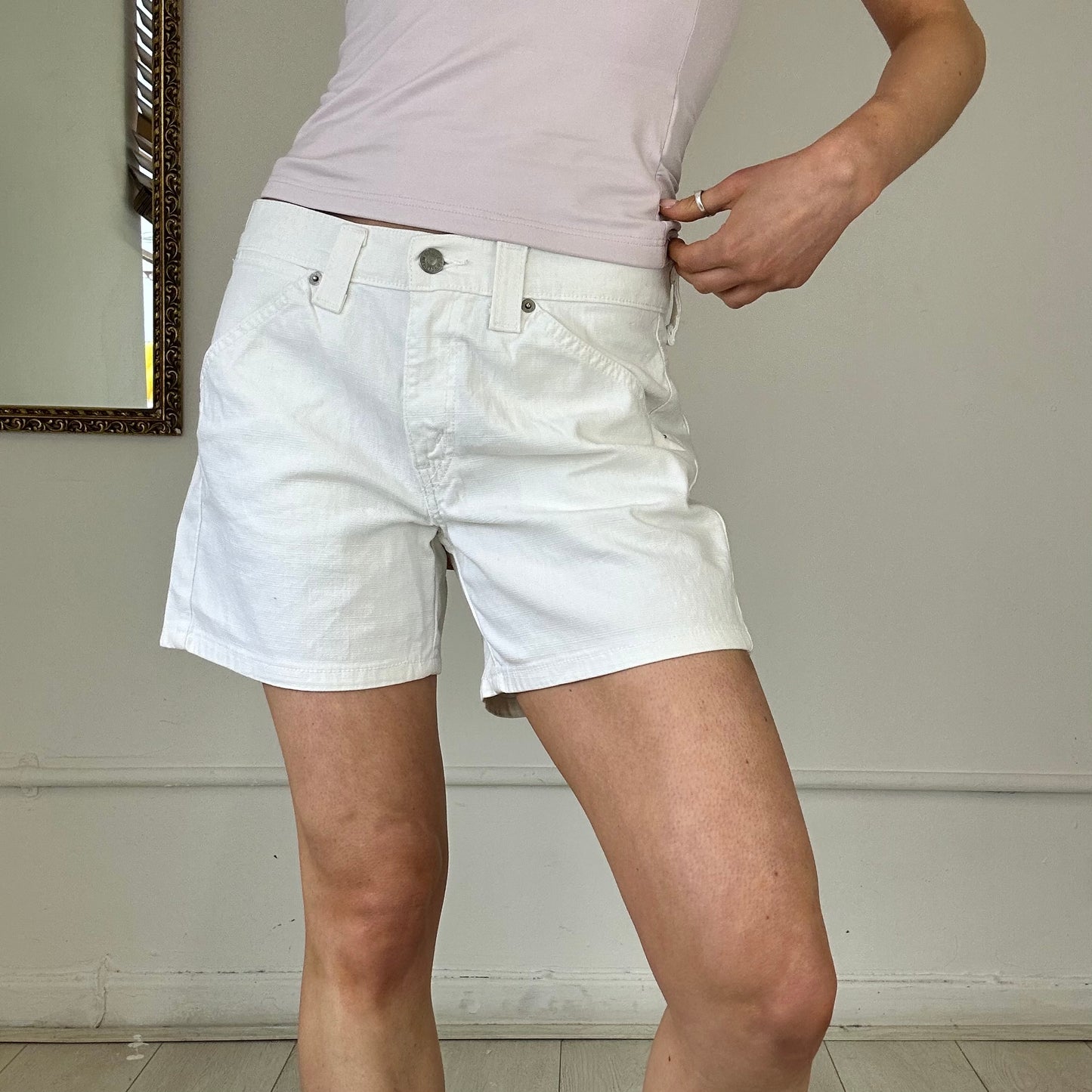 white vintage levi’s shorts