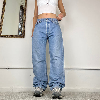 baggy lightwash levis jeans