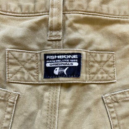 beige baggy cargo shorts