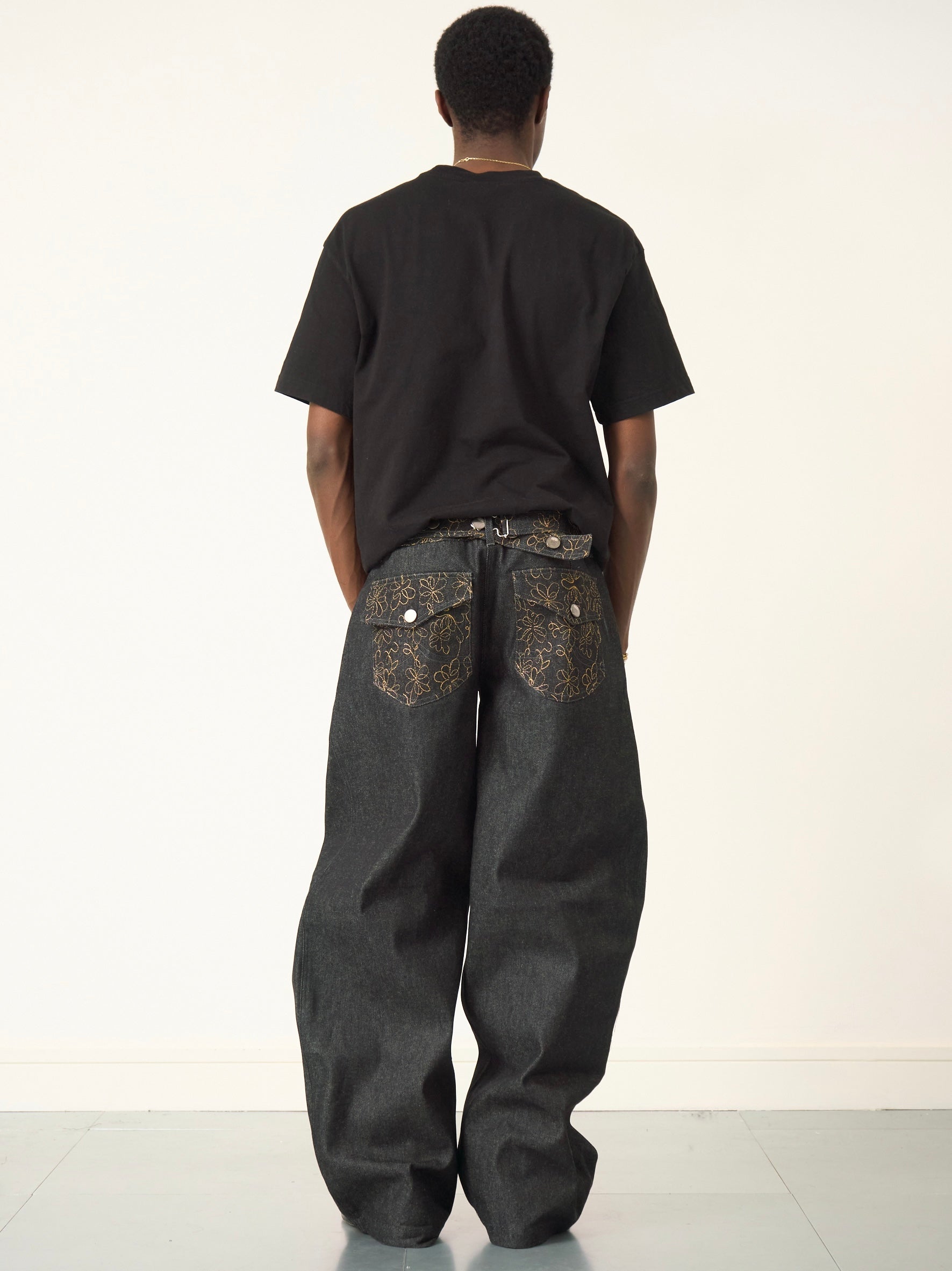 balloon jean - embroidered charcoal denim