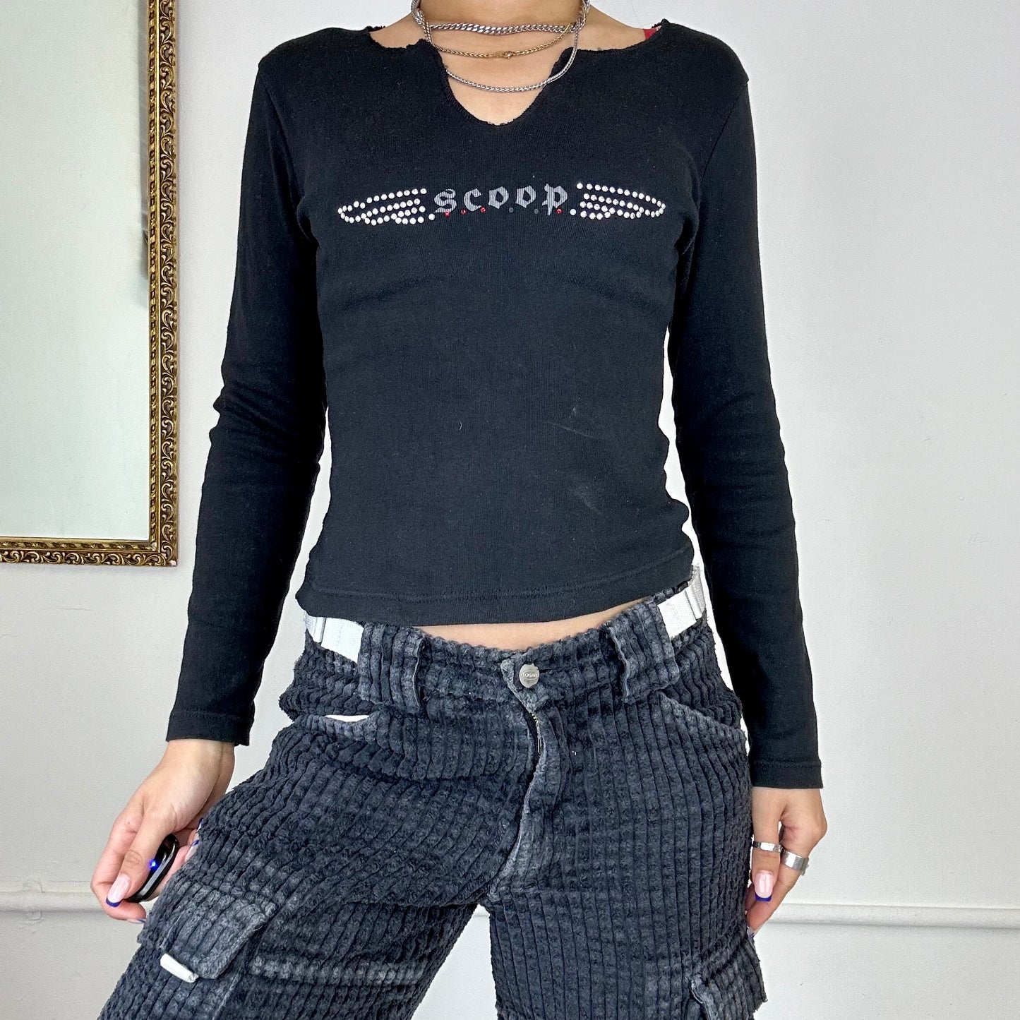 2000s black long sleeve v neck top