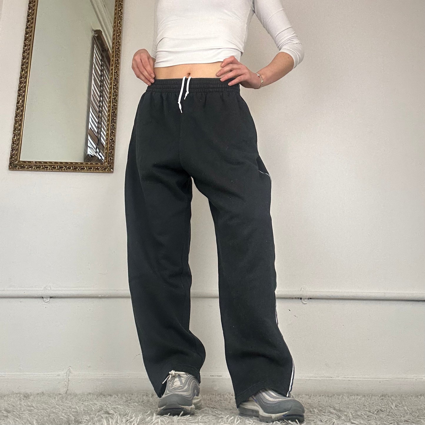 wide leg nike joggers