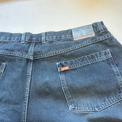 baggy cargo style jeans