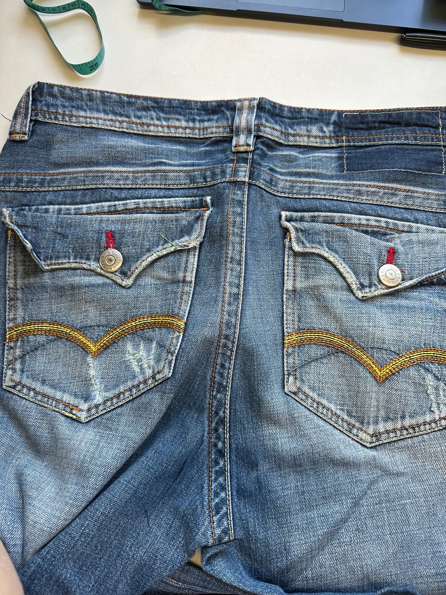 00’s mid wash denim jeans