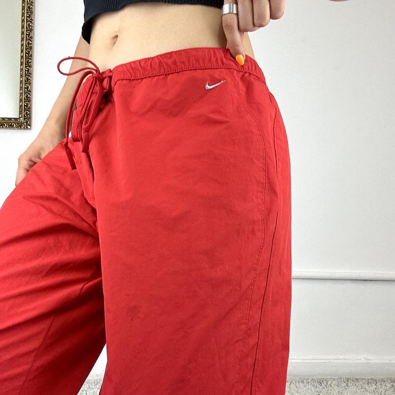 red nike capri trousers