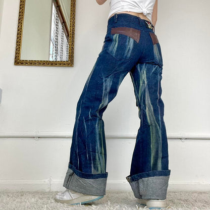 wide leg 2000's jeans