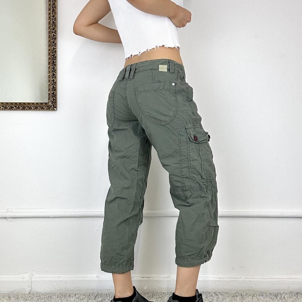 3/4 length cargo trousers