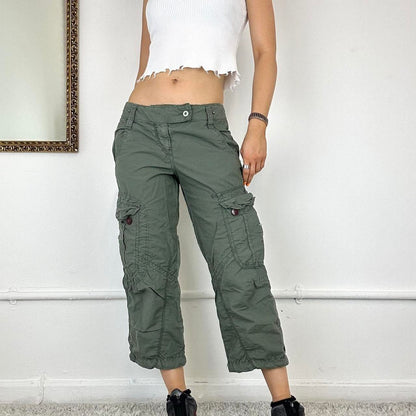 3/4 length cargo trousers