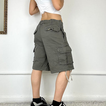 baggy cargo shorts