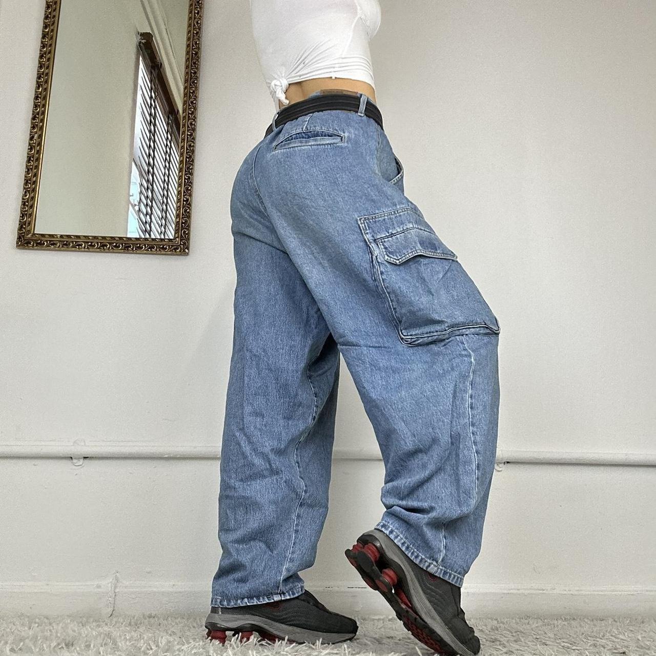 wide leg 90's baggy cargo jeans