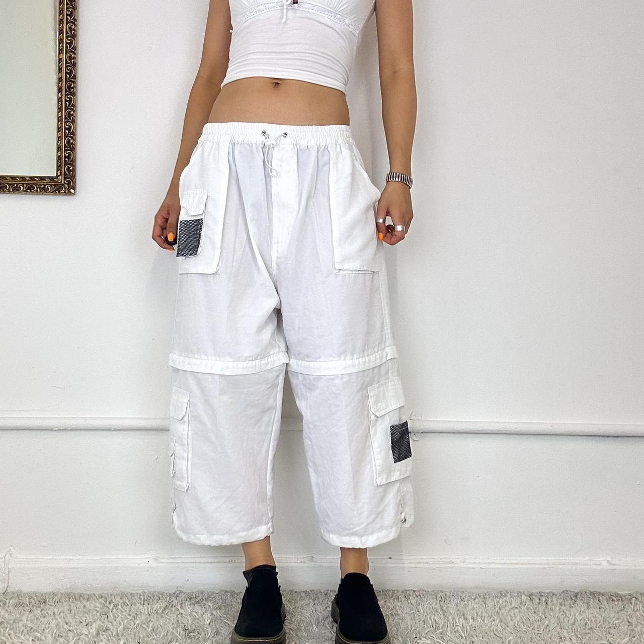 white  3/4 length cargo trousers