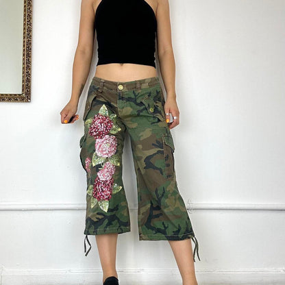 baggy camo cargo shorts