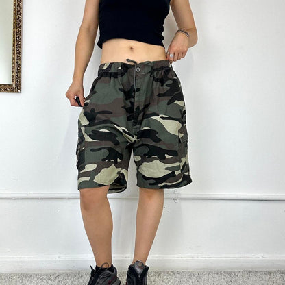 baggy camo cargo shorts