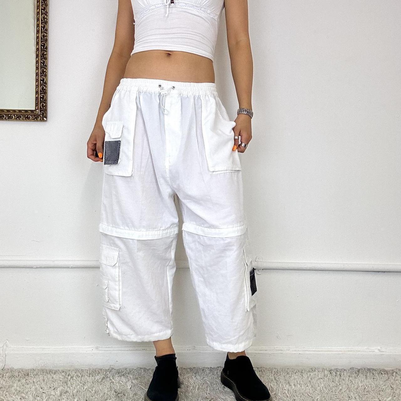 white  3/4 length cargo trousers