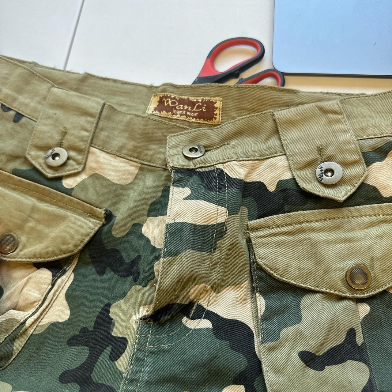 2000's camo cargo trousers