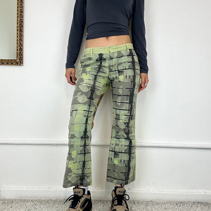 italian graphic print capri trousers