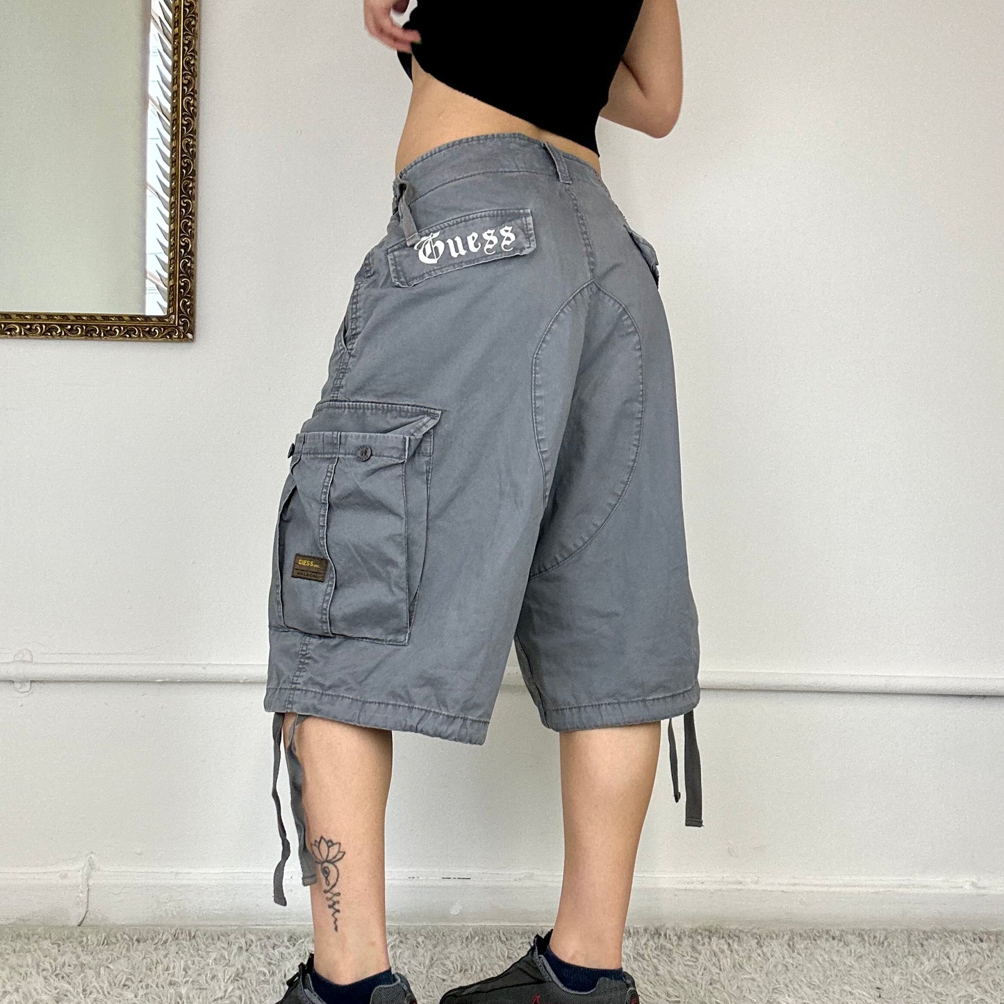 guess cargo shorts